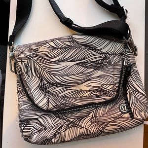 Lululemon EUC Go Your Om Way Black Crossbody Purse
